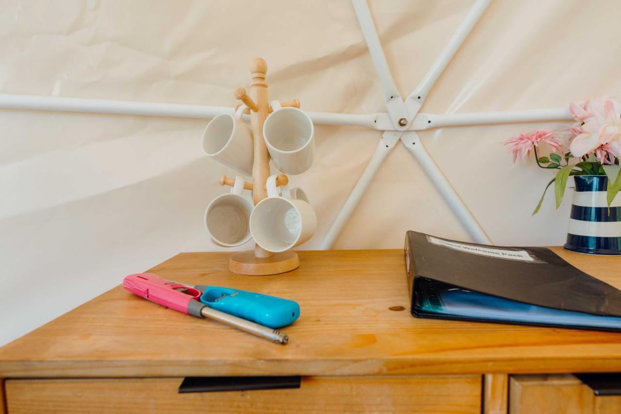 Beavers Retreat Glamping Tenby Exterior photo